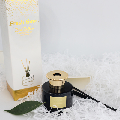 Aroma Reed Diffuser ขวดสีดำขนาด 100 มล. ชุดของขวัญสุดหรูพร้อมฝาปิดสีทอง