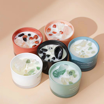 กลิ่นที่แตกต่างกัน 65g ขี้ผึ้งถั่วเหลืองแก้วขวดเทียนหอมด้วยหิน