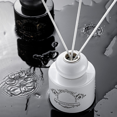 อากาศสดชื่นขวดขวดสีขาวสีดำน้ำมันหอมกลิ่นเทียน Reed Diffuser ของขวัญ