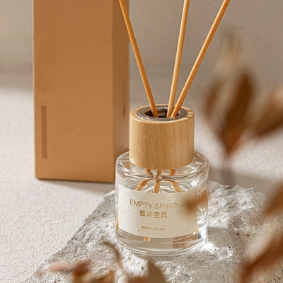 ในสต็อก 50ml ขวดกระจายกลิ่นหอม Reed Diffuser อากาศสดชื่นสำหรับโรงแรม