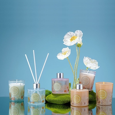 ชุดของขวัญขวดโหลเทียนหอมสีสันสดใส Pinecone Reed Diffuser 60กรัม 50มล