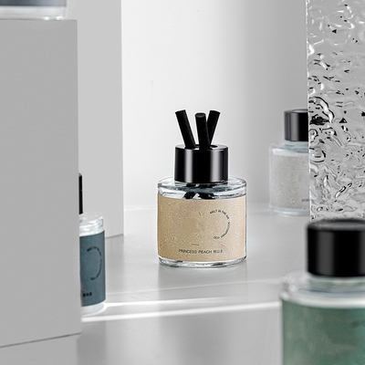 50ml ขวดแก้วอโรมาน้ำหอมปรับอากาศรถยนต์กระจายด้วยแผ่นกันลื่นซิลิโคน