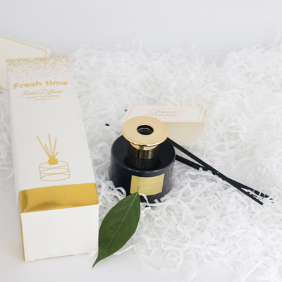 Aroma Reed Diffuser ขวดสีดำขนาด 100 มล. ชุดของขวัญสุดหรูพร้อมฝาปิดสีทอง