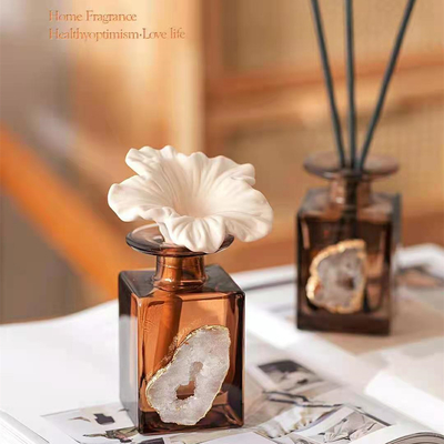 Aroma Reed Diffuser ชุดของขวัญหรูหราสีน้ำตาล 180 มล. พร้อมการตกแต่งเปลือกหอยสีขาว